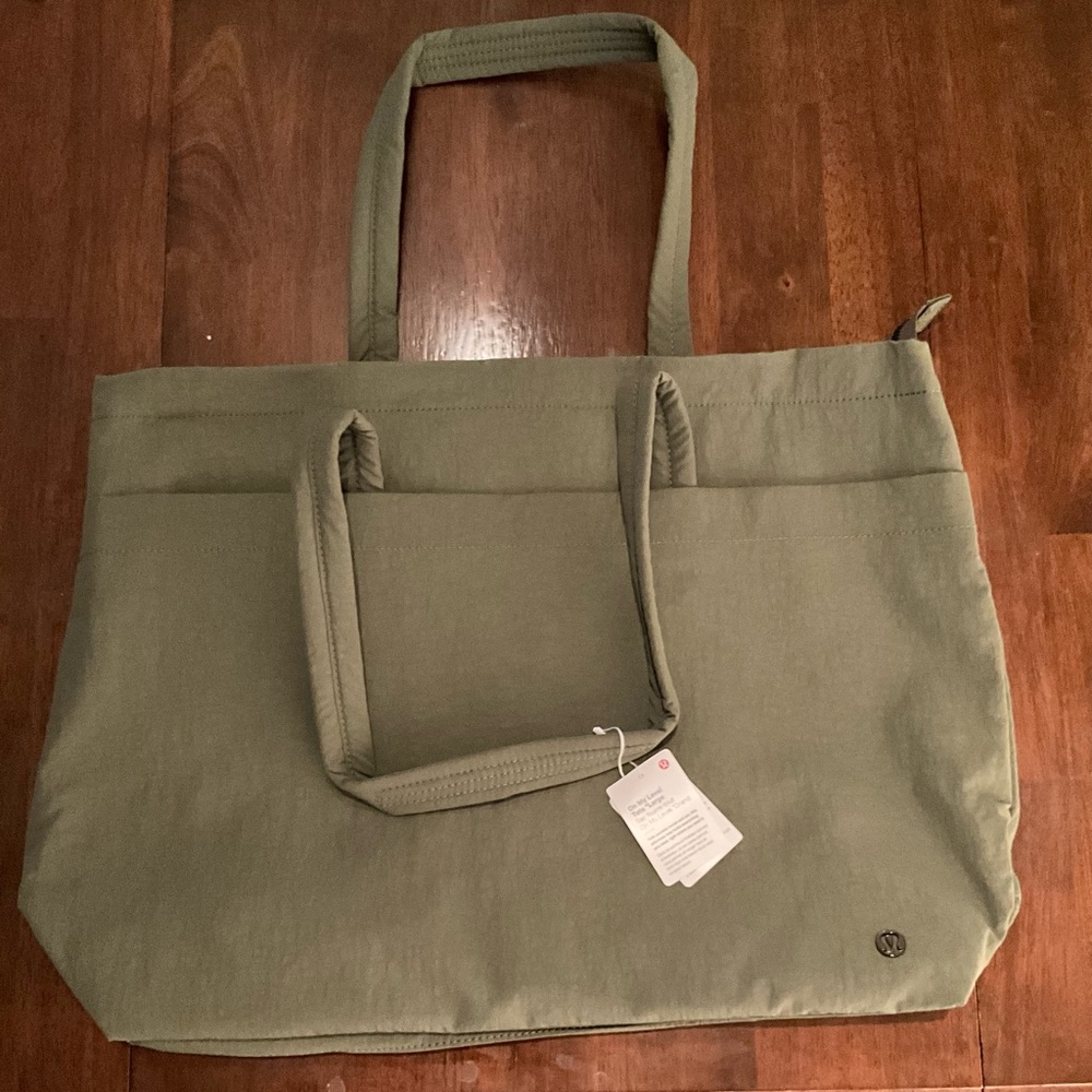 LULULEMON On My Level Tote Bag